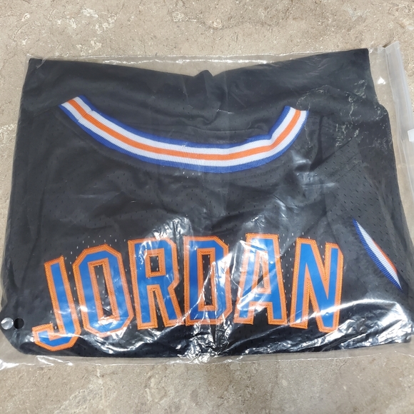 ποΈ Jordan Space Jam Jersey - Picture 4 of 7